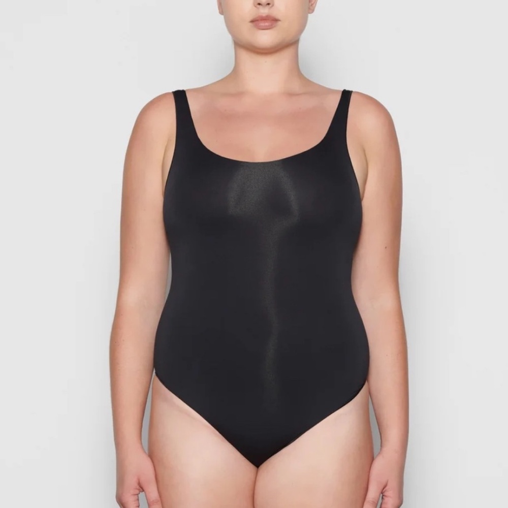 SKIMS Bodysuit Black